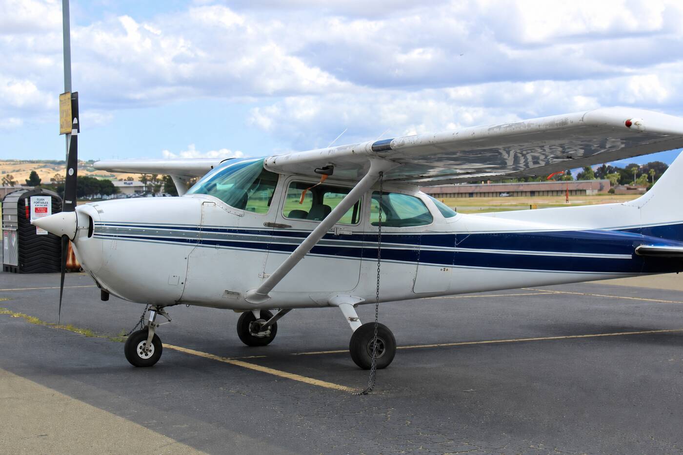 Cessna 172P Skyhawk N96575 on the ramp